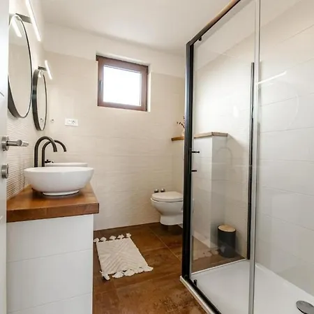 With A Parking Space - 23131 *